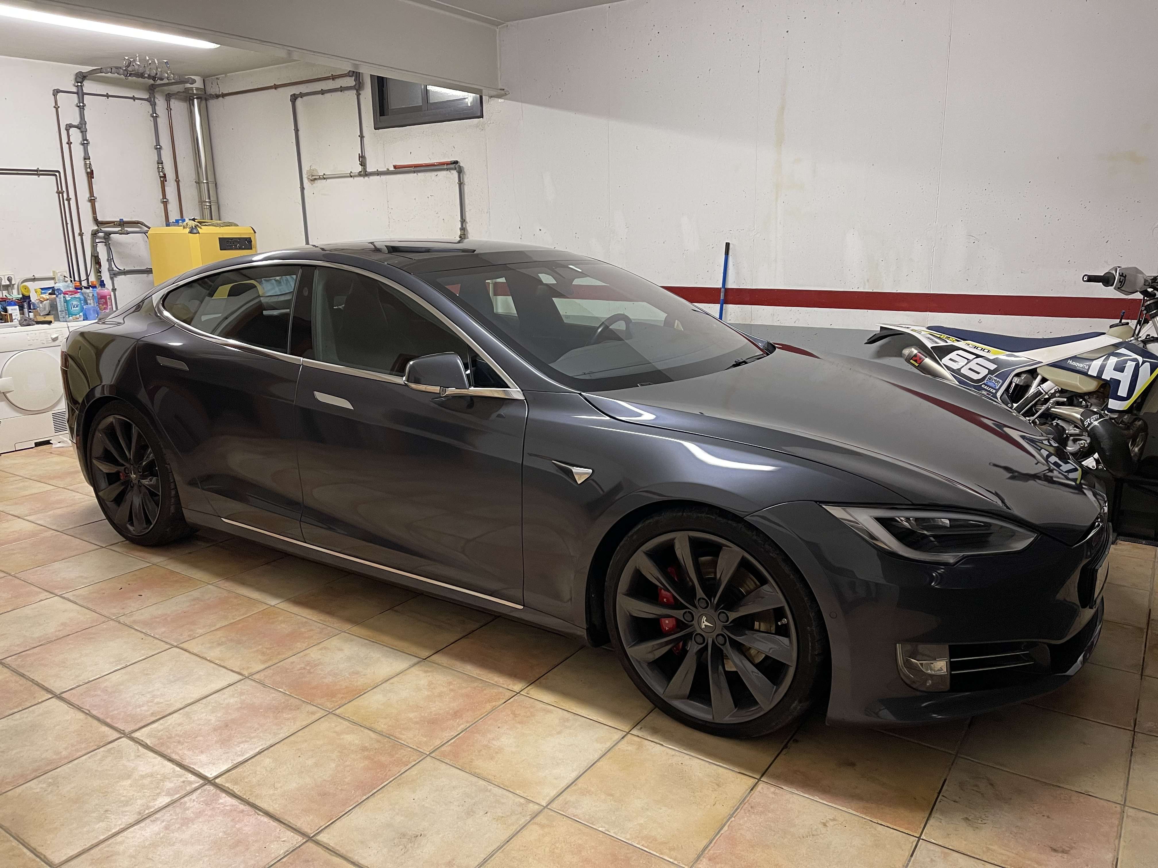 Tesla Model S P100D - foto 1