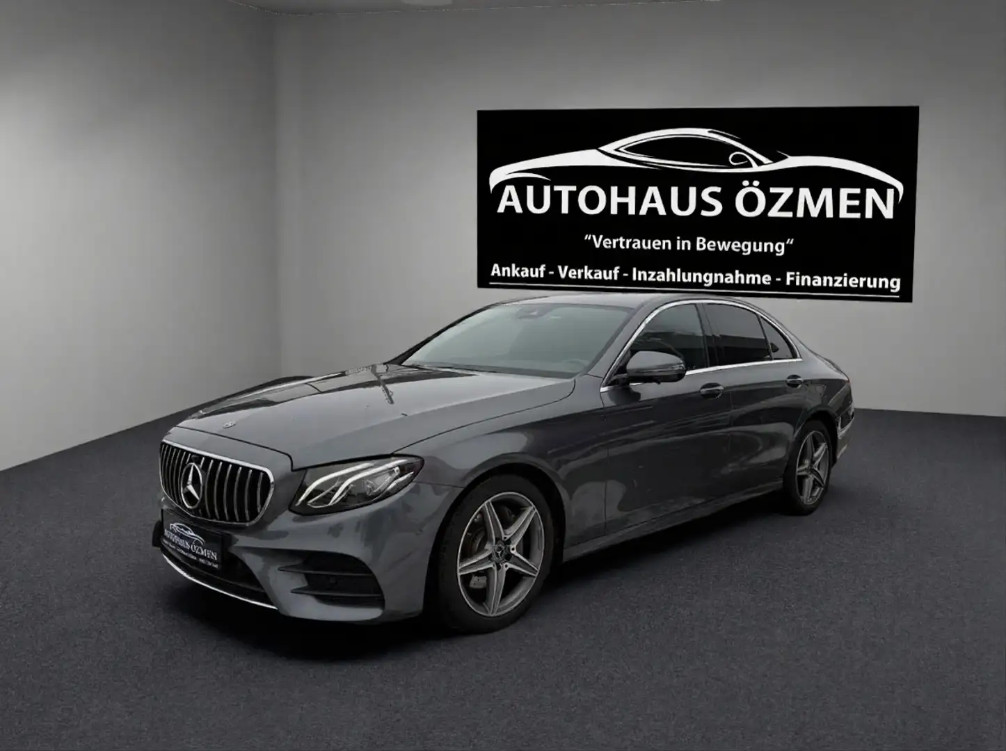 Mercedes-Benz E 220 E 220 d Exclusive Aut. Grau - 1