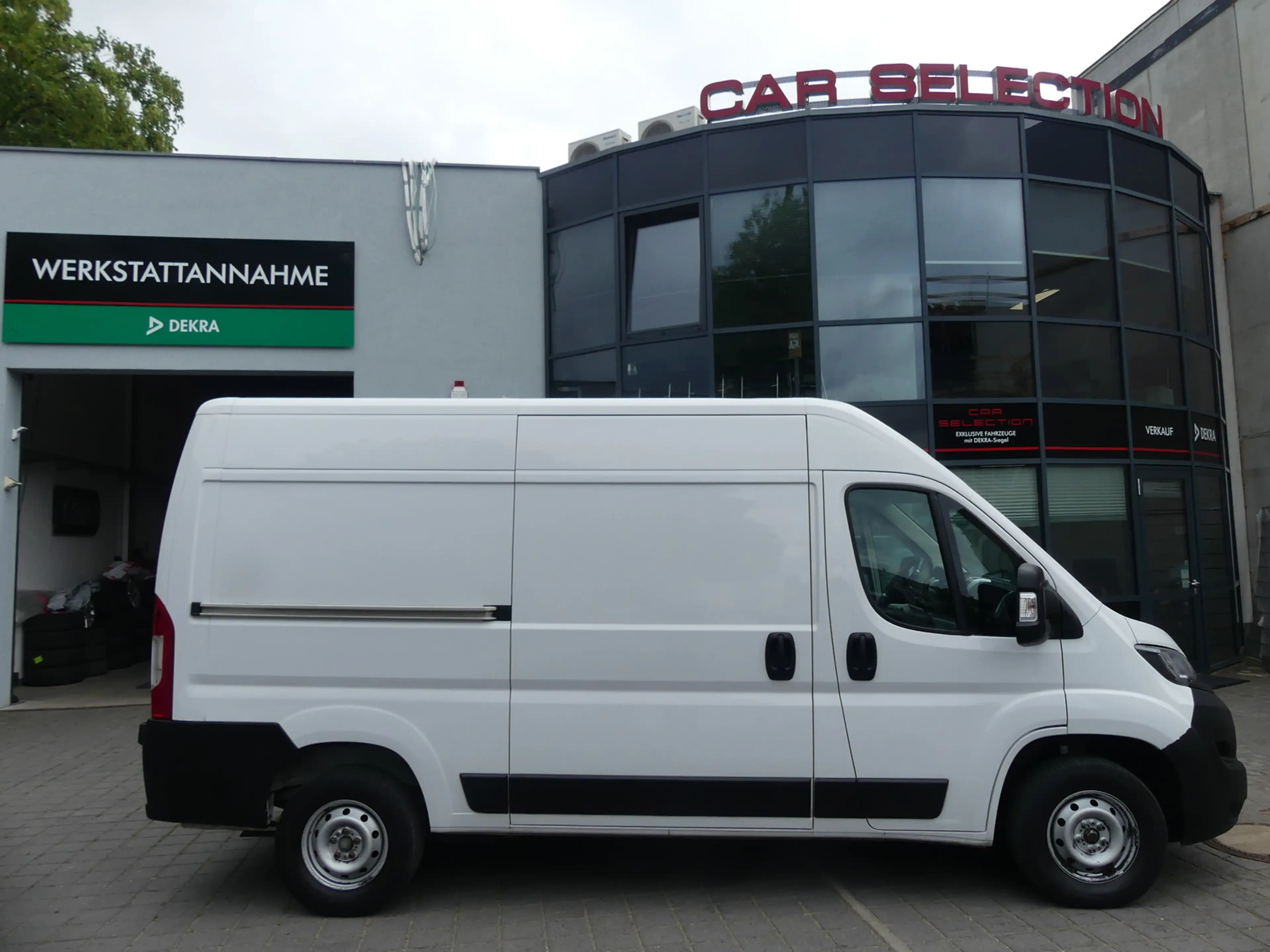 Peugeot Boxer Kasten 335 L2H2 Premium BlueHD KAM/TEMPOMAT — photo 3