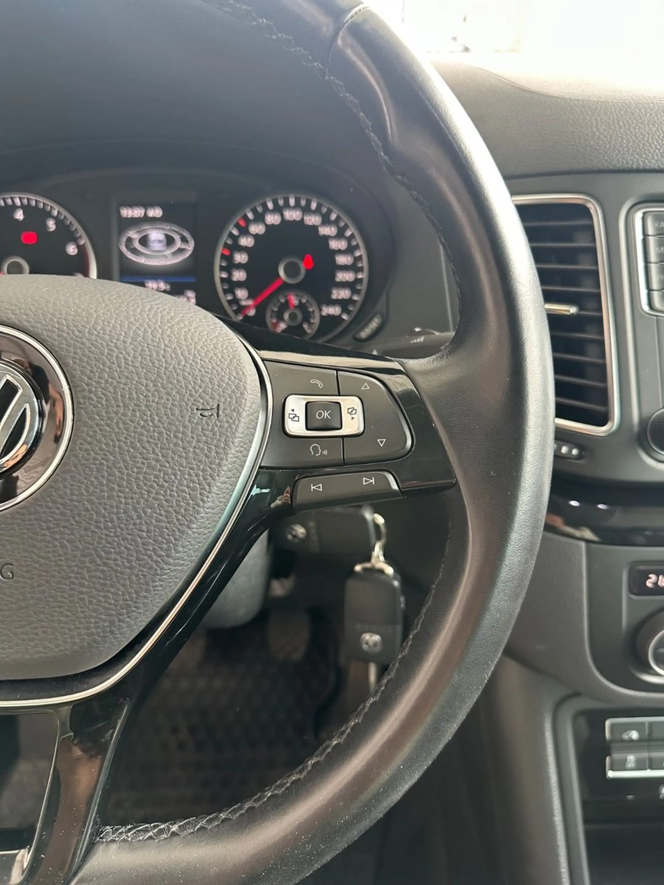 Volkswagen Sharan Highline BMT/Start-Stopp — photo 13