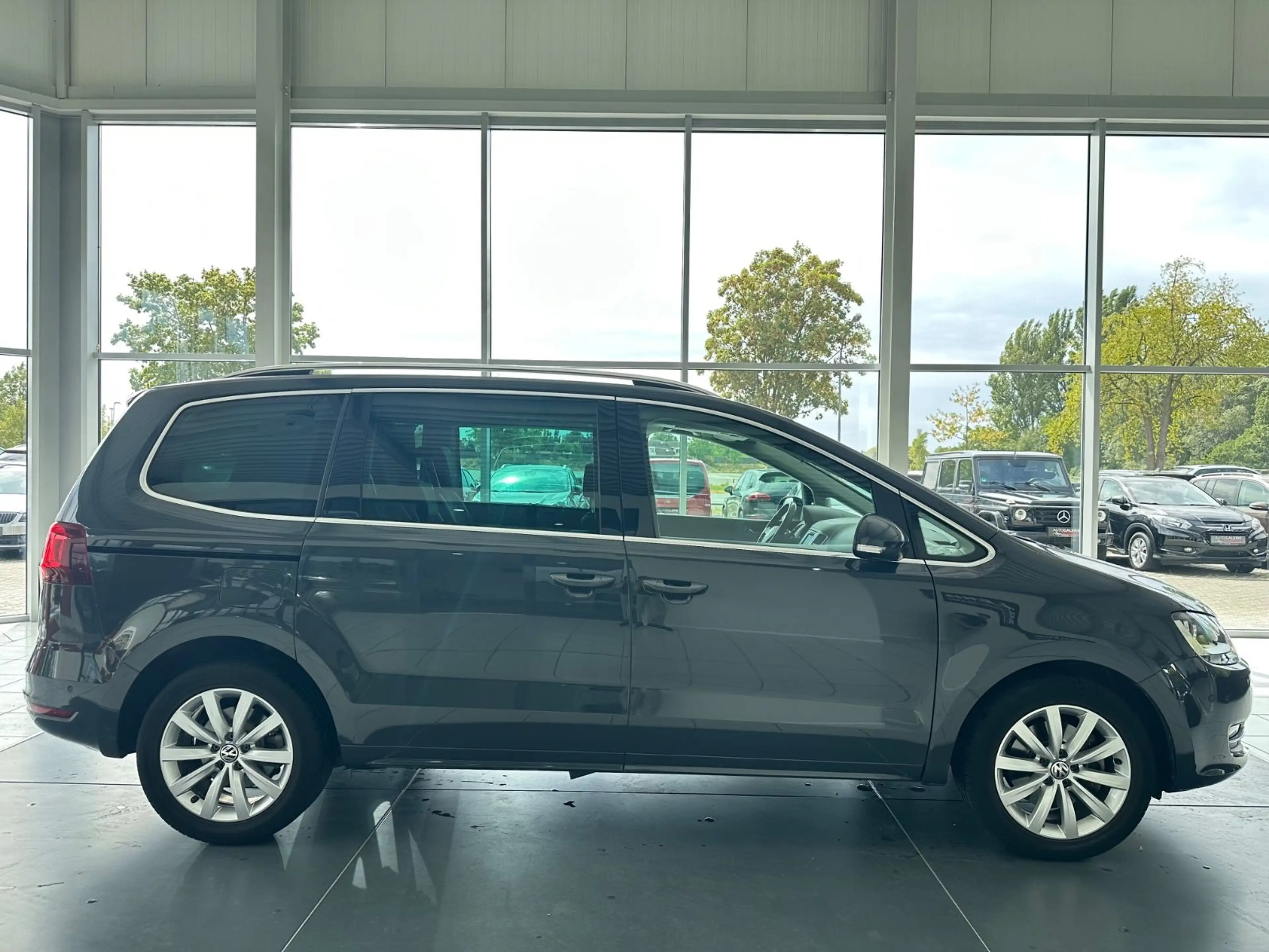 Volkswagen Sharan Highline BMT/Start-Stopp — photo 4
