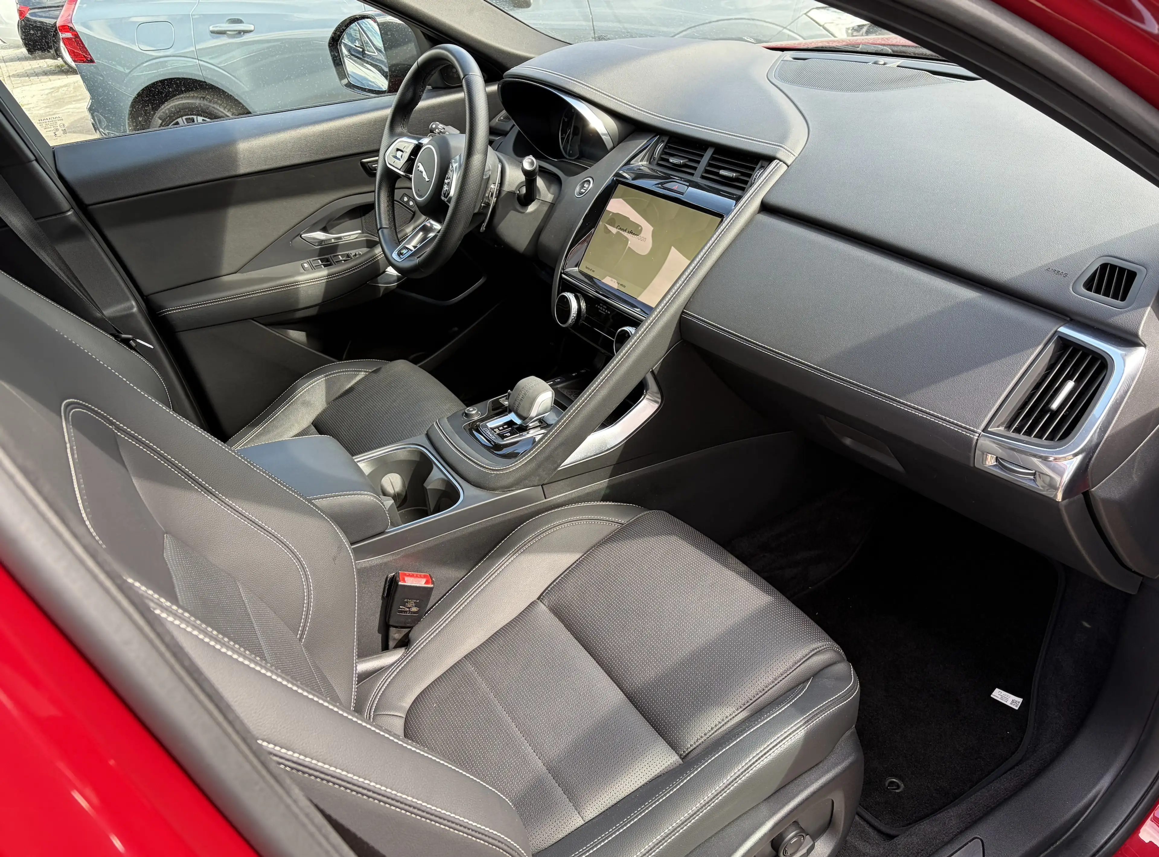 Jaguar E-Pace P300e*R-Dynamic SE*AWD*Plug-In*BLACK PACK — photo 11