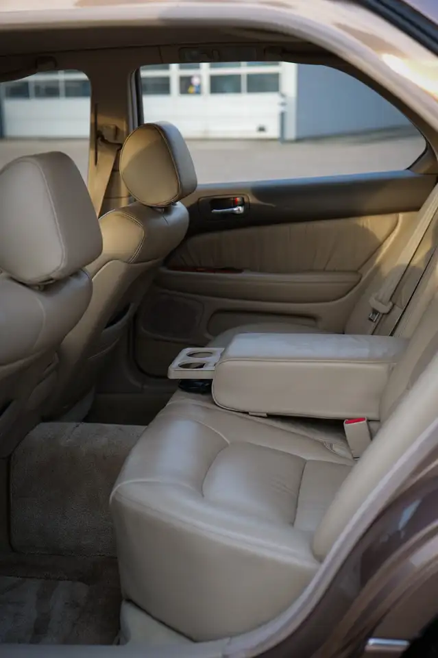 Lexus LS 400, foto 6