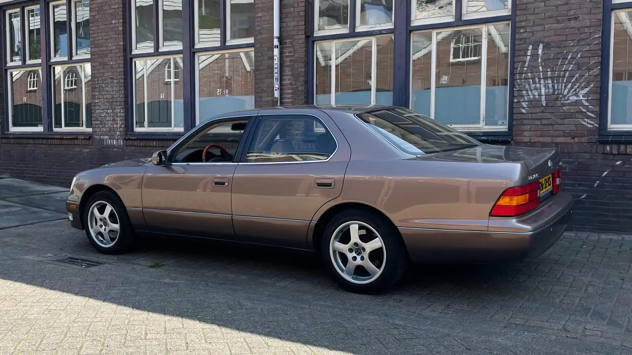 Lexus LS 400, foto 9