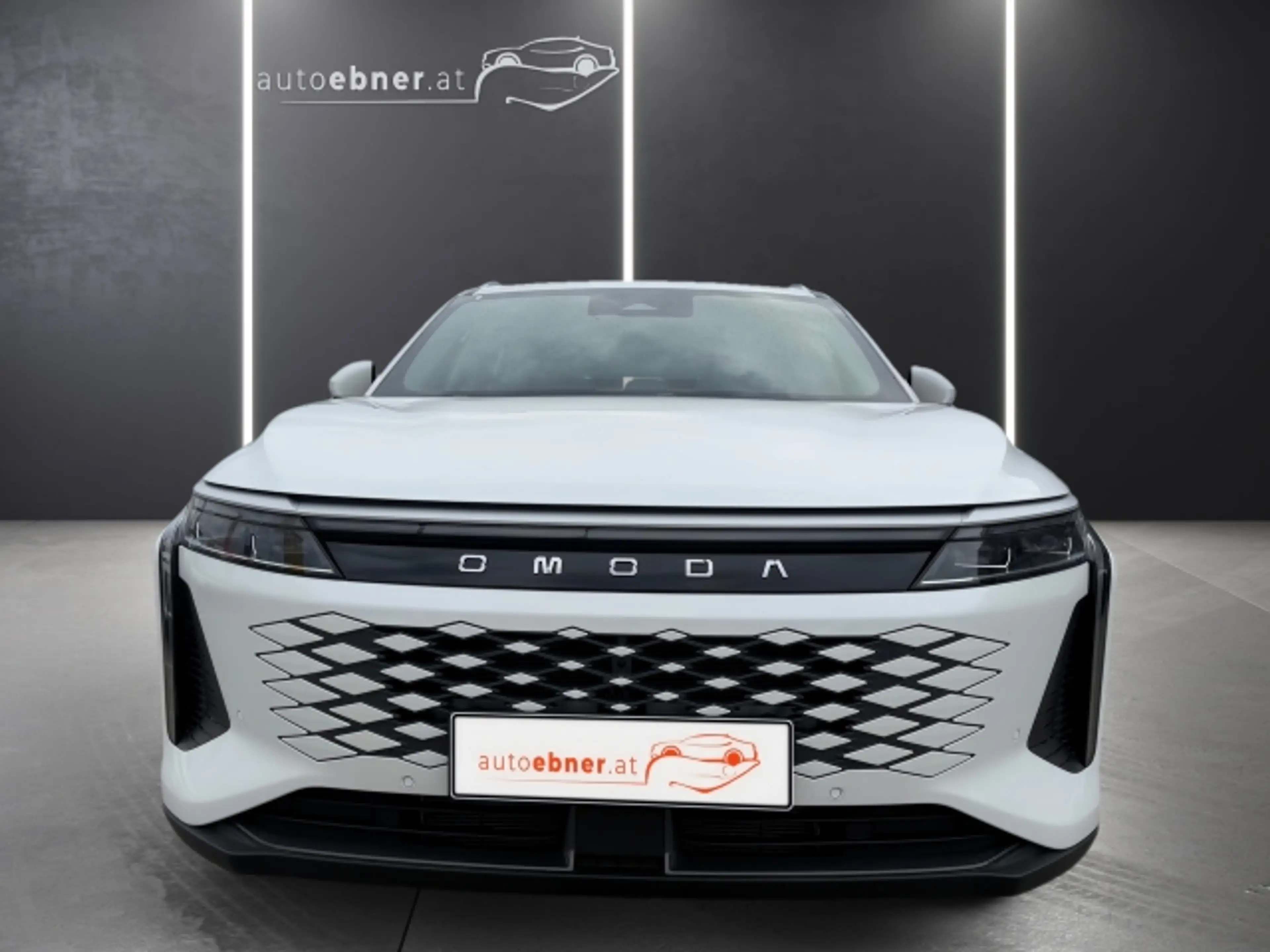 Omoda 9 Omoda 9 Plug-In Hybrid mit SHS und Allrad — photo 2