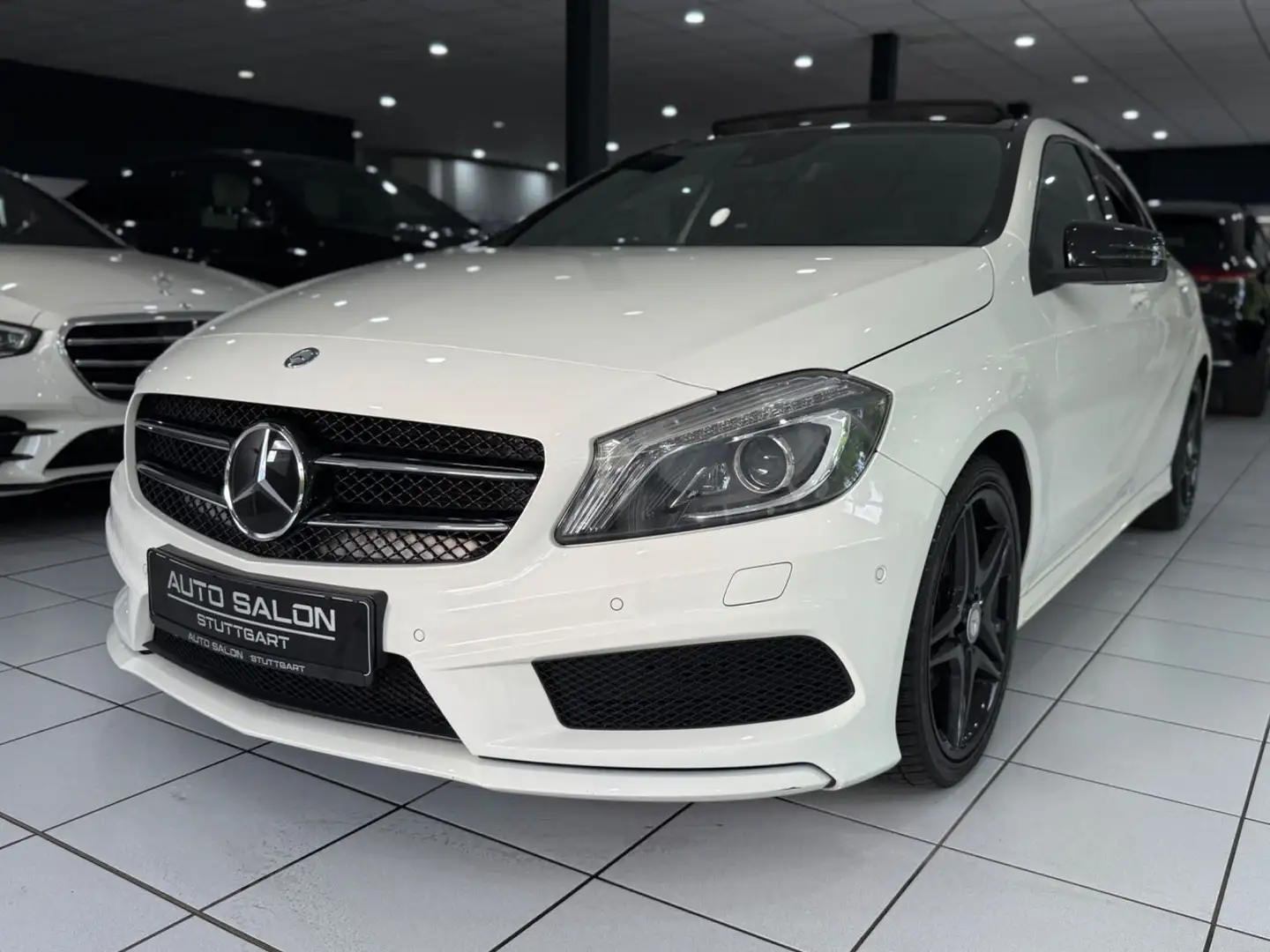 Mercedes-Benz A 200 d AMG-LINE /AUTOMATIK/PANO/R-KAM/NAVI/KLIMA Weiß - 1