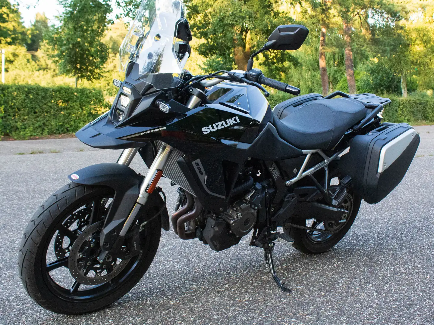 Suzuki V-Strom 800 Noir - 1