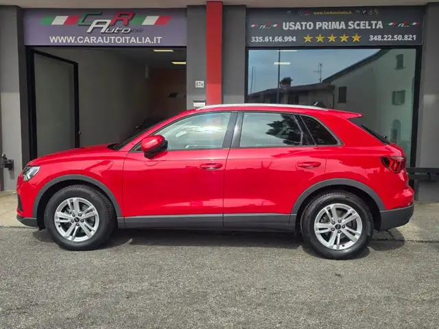 Audi Q3 view 2