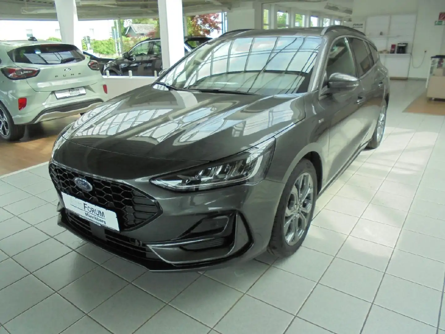 Ford Focus ST-Line Grau - 1