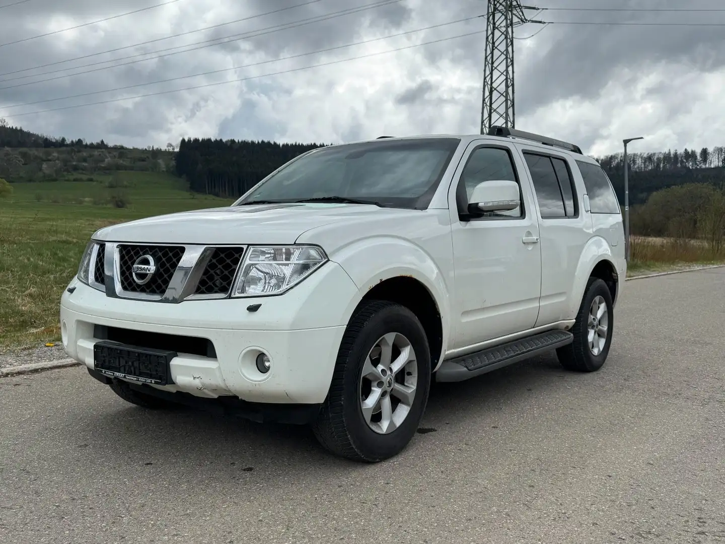 Nissan Pathfinder 2.5 dCi LE | 7-SITZER | AHK | 8-FACH Blanc - 1