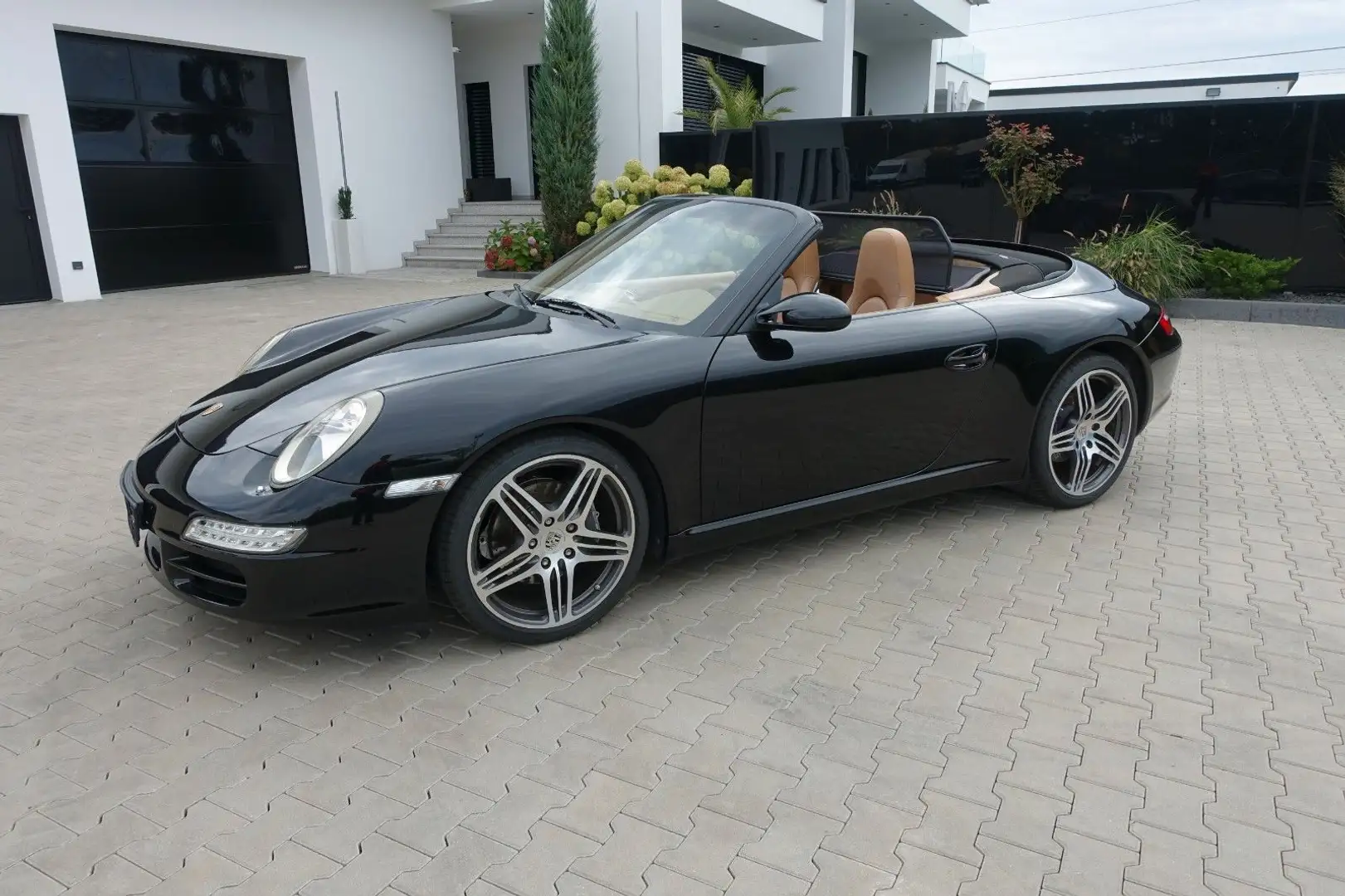 Porsche 997 911/997 Carrera Cabrio *Bose*Navi*Xenon*Chrono* Zwart - 1