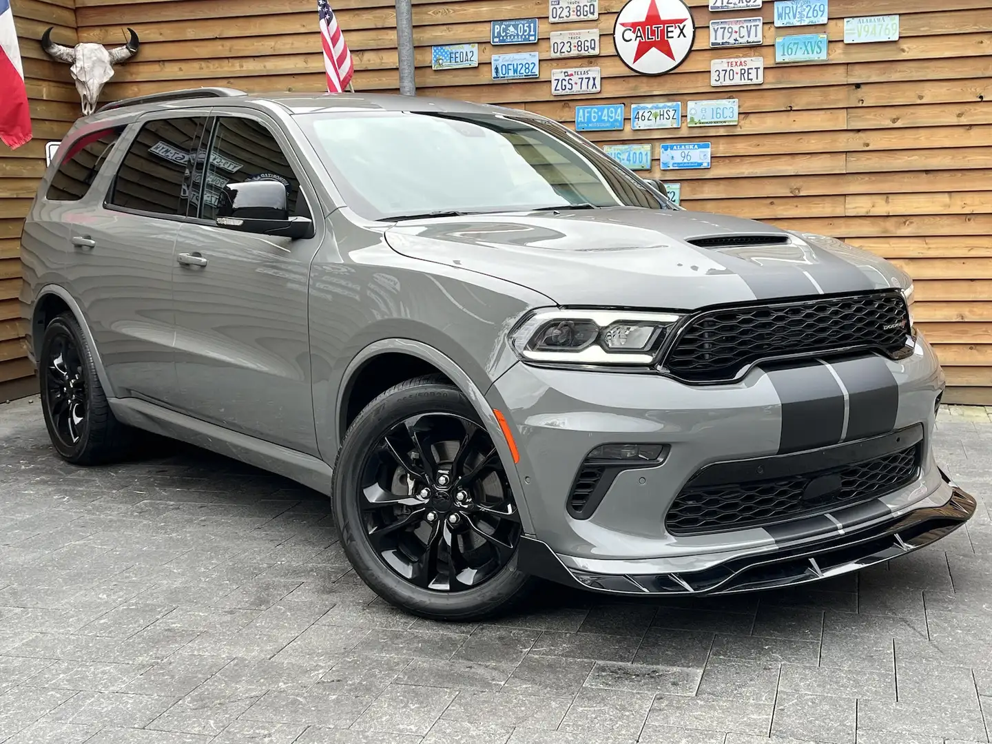 Dodge Durango 5,7L V8 BLACKTOP R/T AHK 6 S. LPG H&R Grau - 2