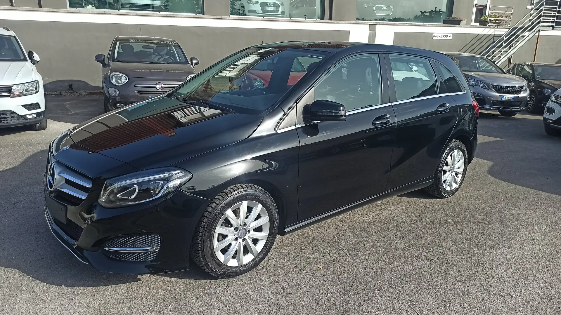 Mercedes-Benz B 180 d SPORT ** LED+NAVI+RETROC+UNIPRO ** Nero - 2