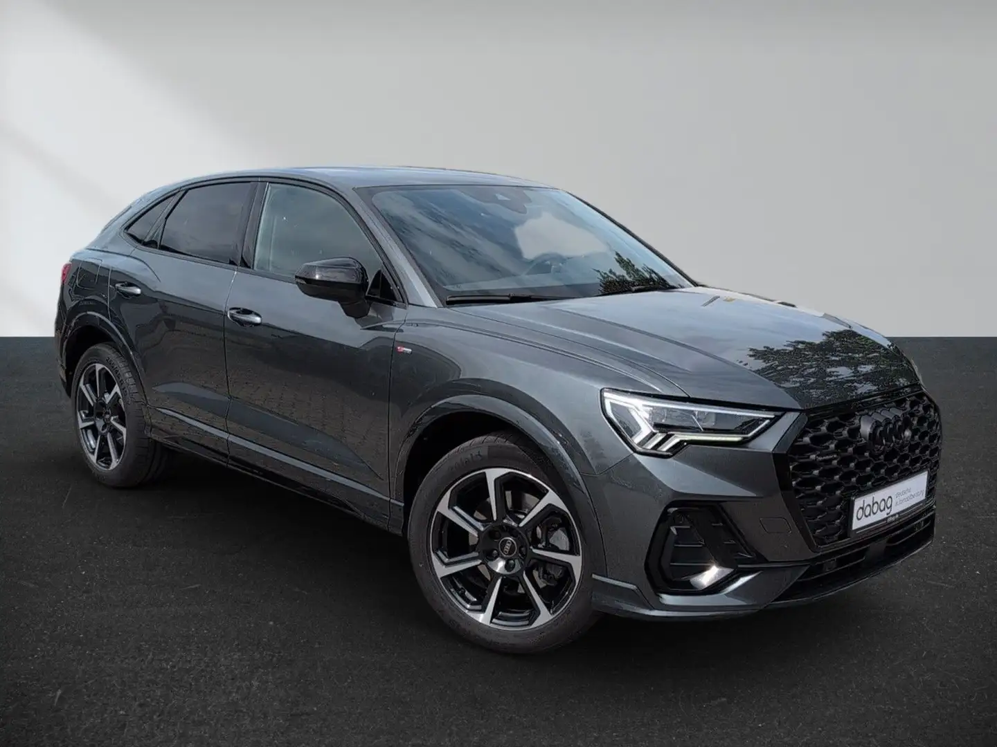 Audi Q3 Sportback 40 TDI quattro S line /LED/Navi Grau - 2