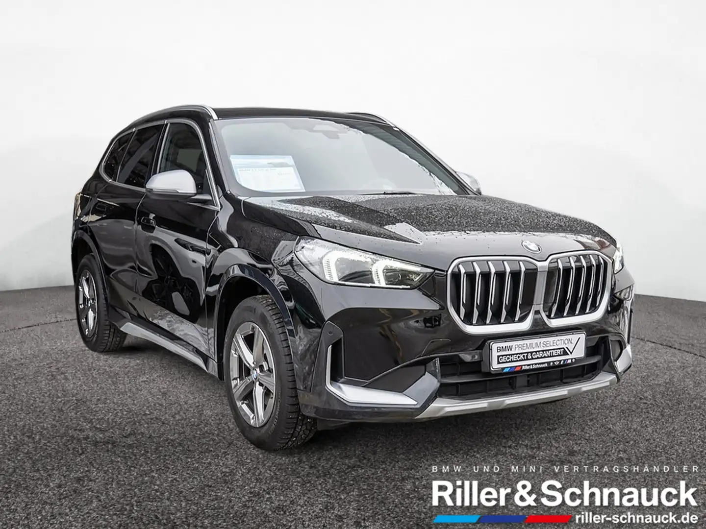 BMW X1 sDrive 18i LED+NAVI+KAMERA+SITZHZG+PDC+KLI Schwarz - 2
