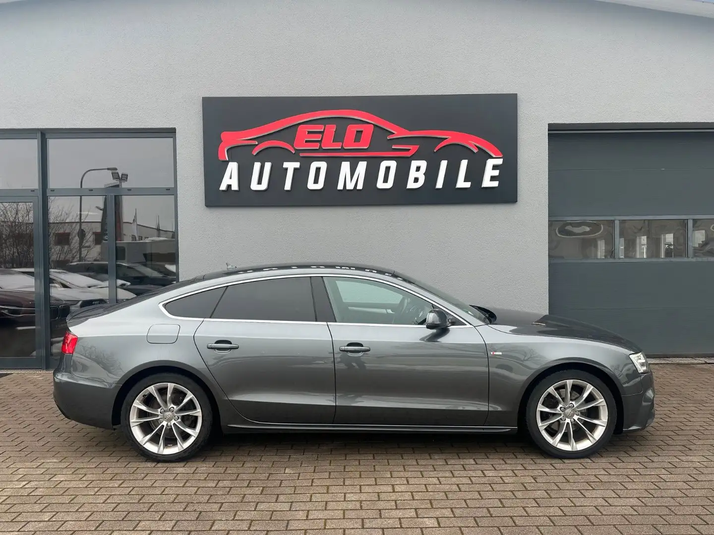 Audi A5 Sportback 2.0 TDI Quattro*Standheizung*Xenon* Grau - 2