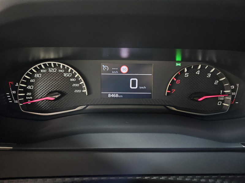 Peugeot 208 1.2 PureTech Style|Carplay|LED|Lane assistent|2,5 — photo 7