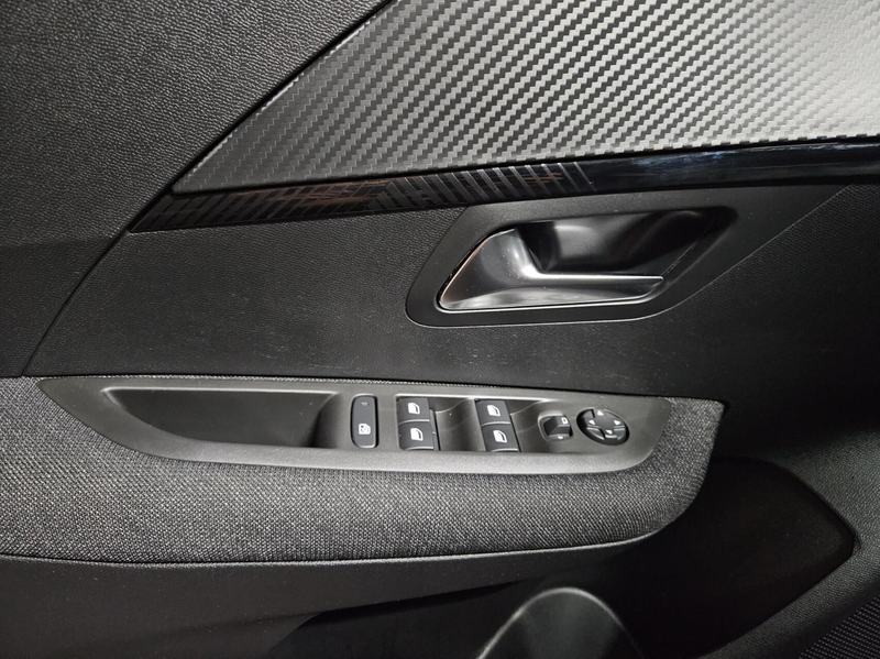 Peugeot 208 1.2 PureTech Style|Carplay|LED|Lane assistent|2,5 — photo 13