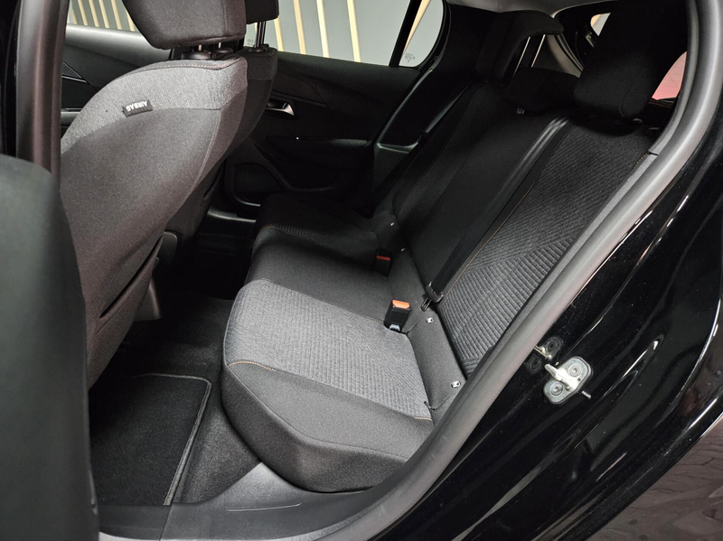 Peugeot 208 1.2 PureTech Style|Carplay|LED|Lane assistent|2,5 — photo 10
