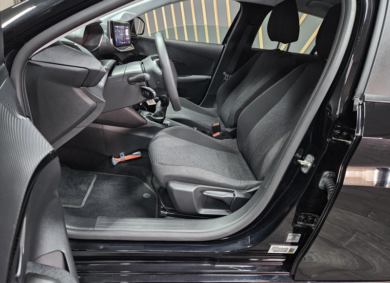 Peugeot 208 1.2 PureTech Style|Carplay|LED|Lane assistent|2,5 — photo 9