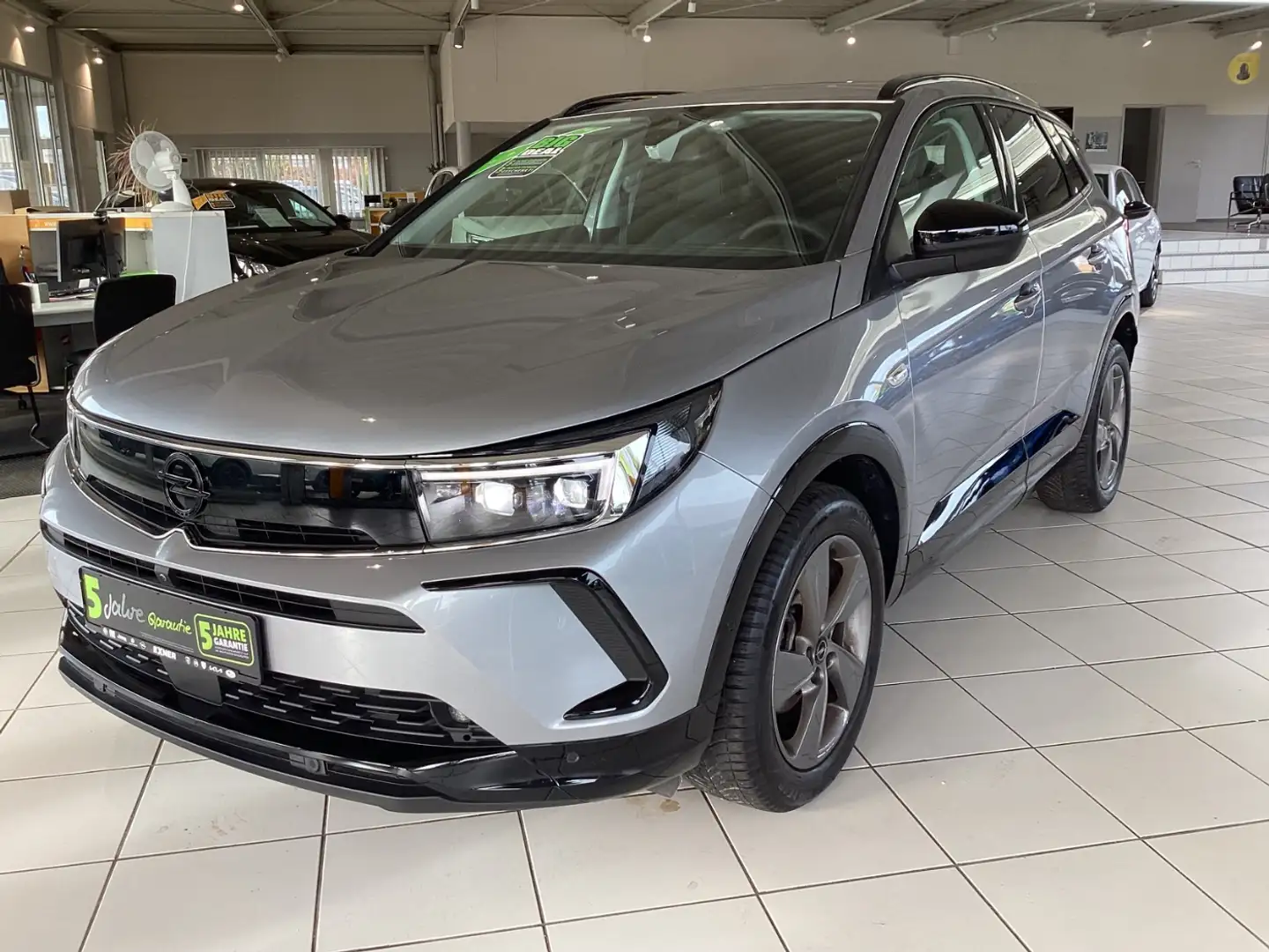 Opel Grandland 1.5 D GS LINE ACC+LED+Navi+SHZ+2xKlima Grau - 2