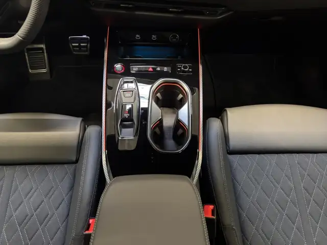 Audi A6 Avant view 13