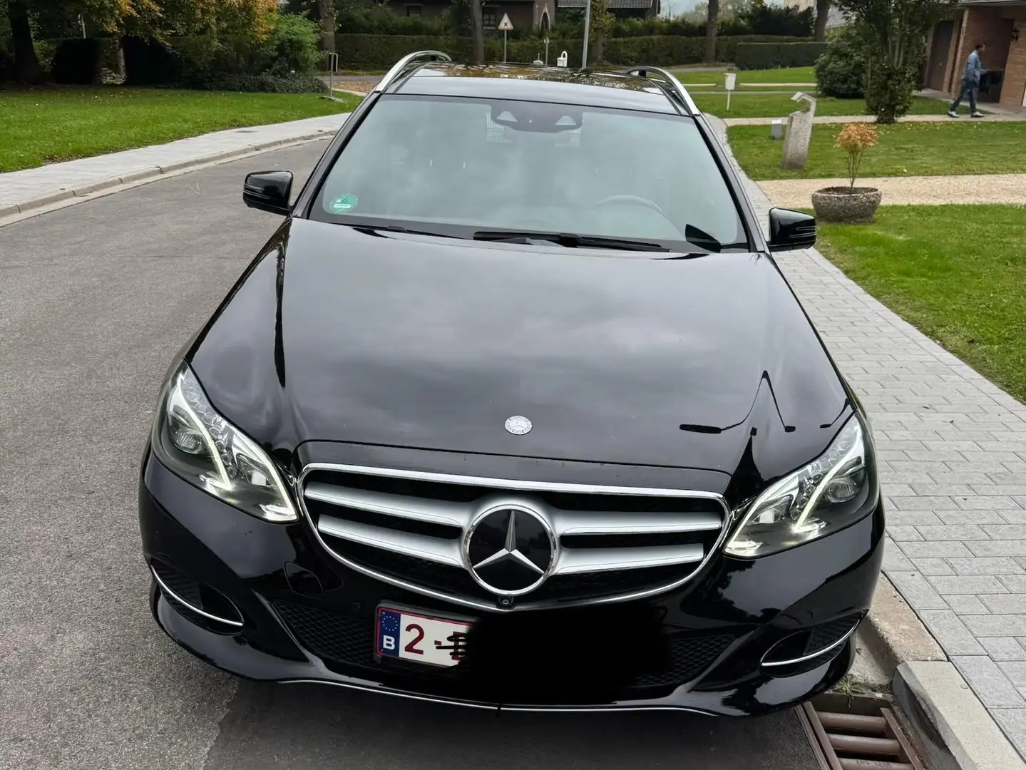 Mercedes-Benz E 220 BLUETEC Zwart - 2