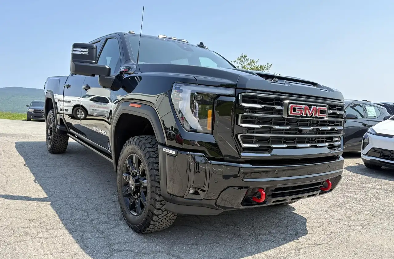 GMC Sierra 1500 photo GMC Sierra 1500