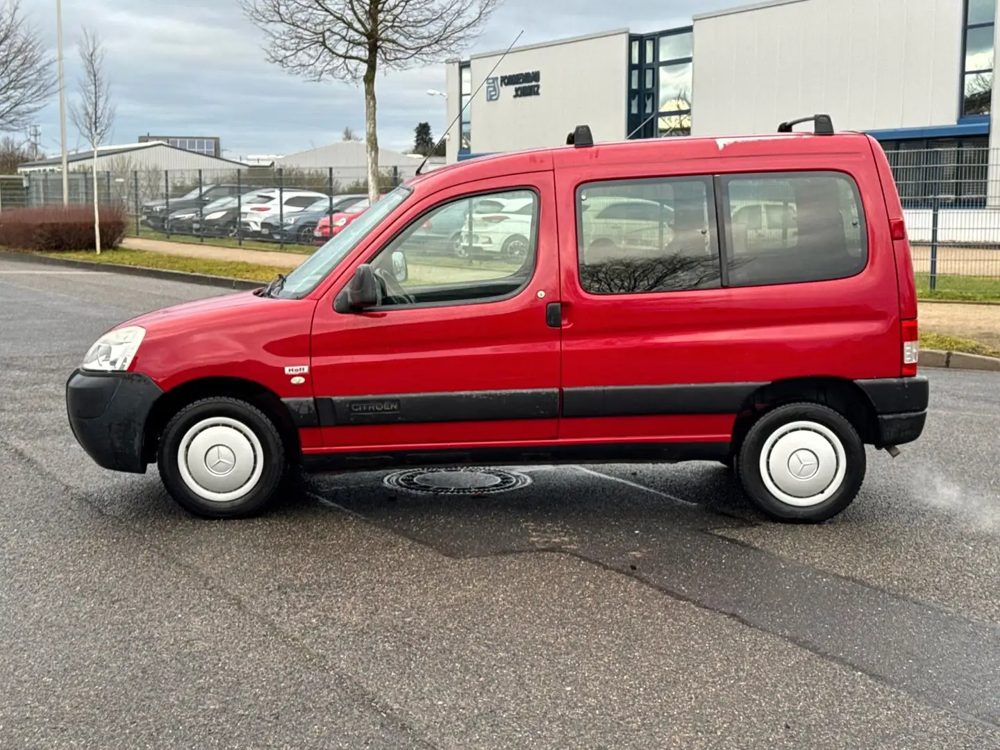Citroen Berlingo 1.4 First Kombi Rot - 2