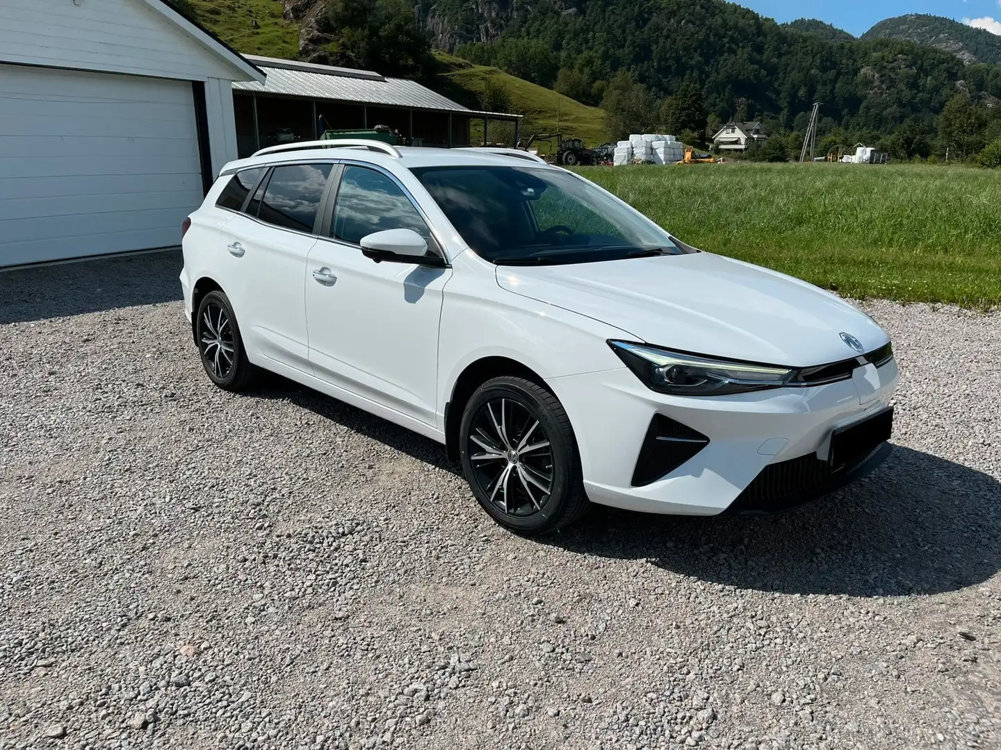 MG MG5 5 Luxury Alb - 1