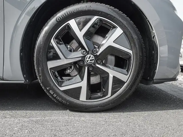 Volkswagen Id.3 view 7