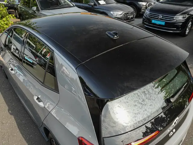 Volkswagen Id.3 view 17