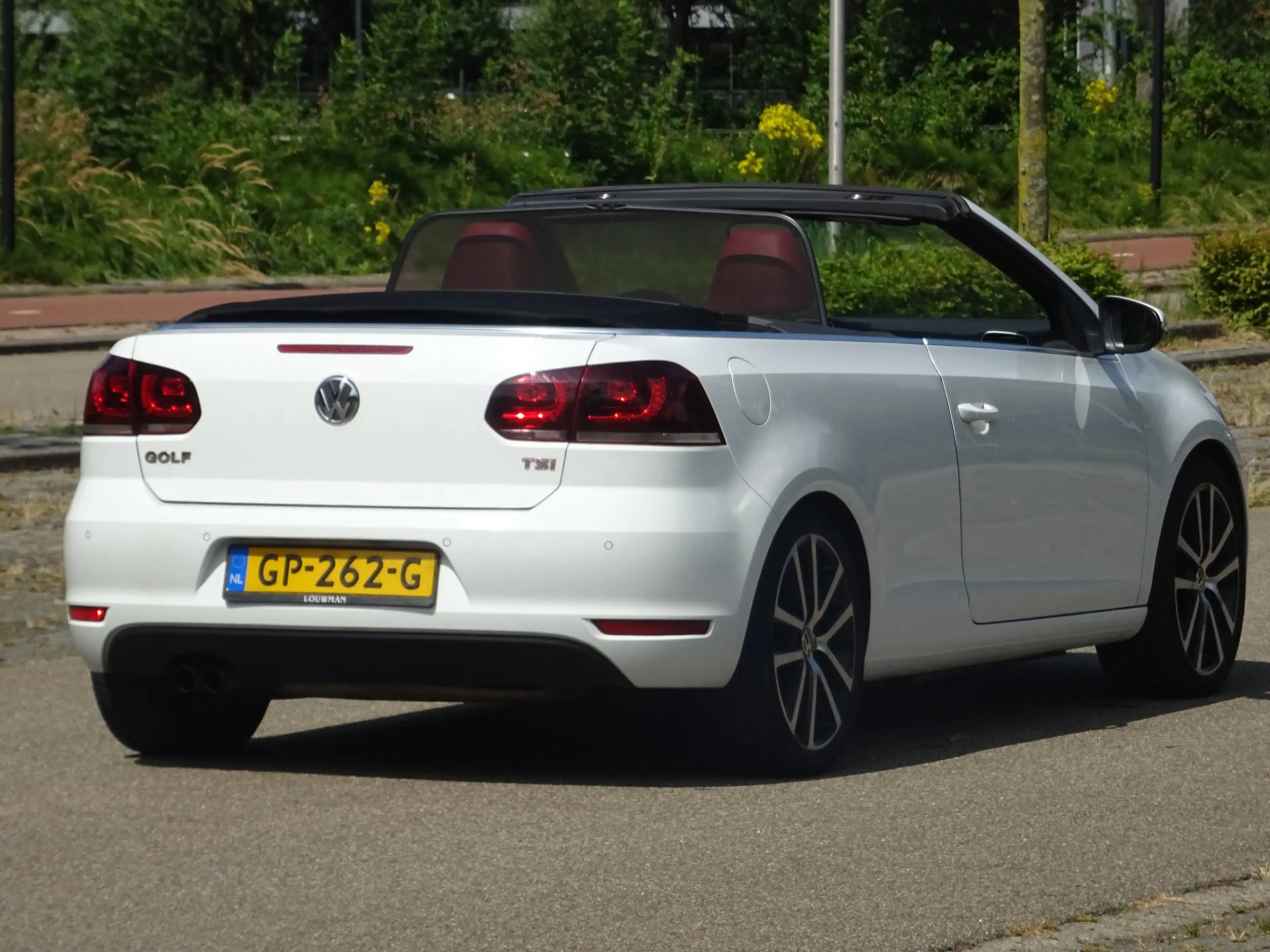 Volkswagen Golf Cabriolet 1.4 TSI DSG NAVI/XENON/CRUISE/PDC — photo 3