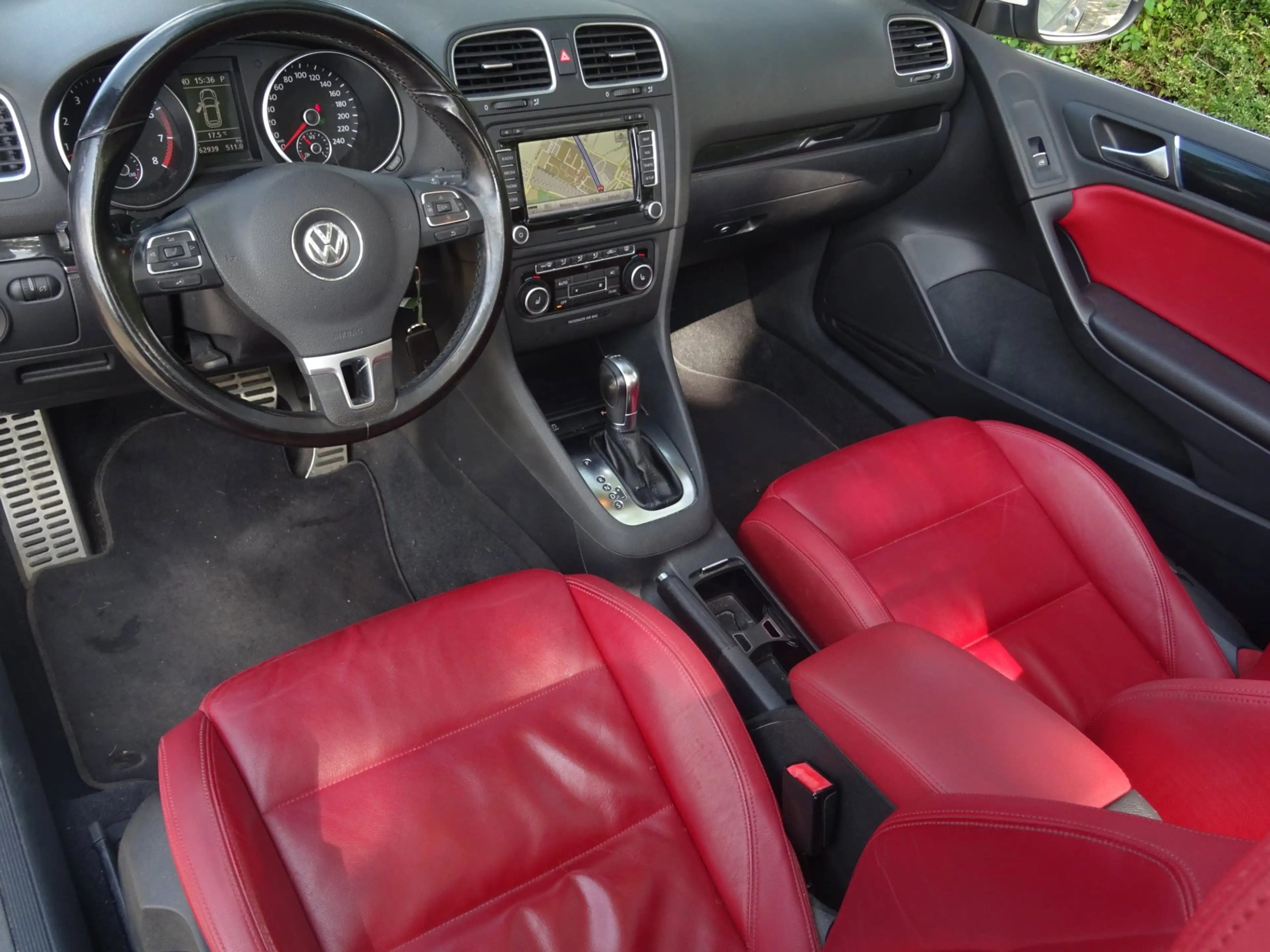 Volkswagen Golf Cabriolet 1.4 TSI DSG NAVI/XENON/CRUISE/PDC — photo 5
