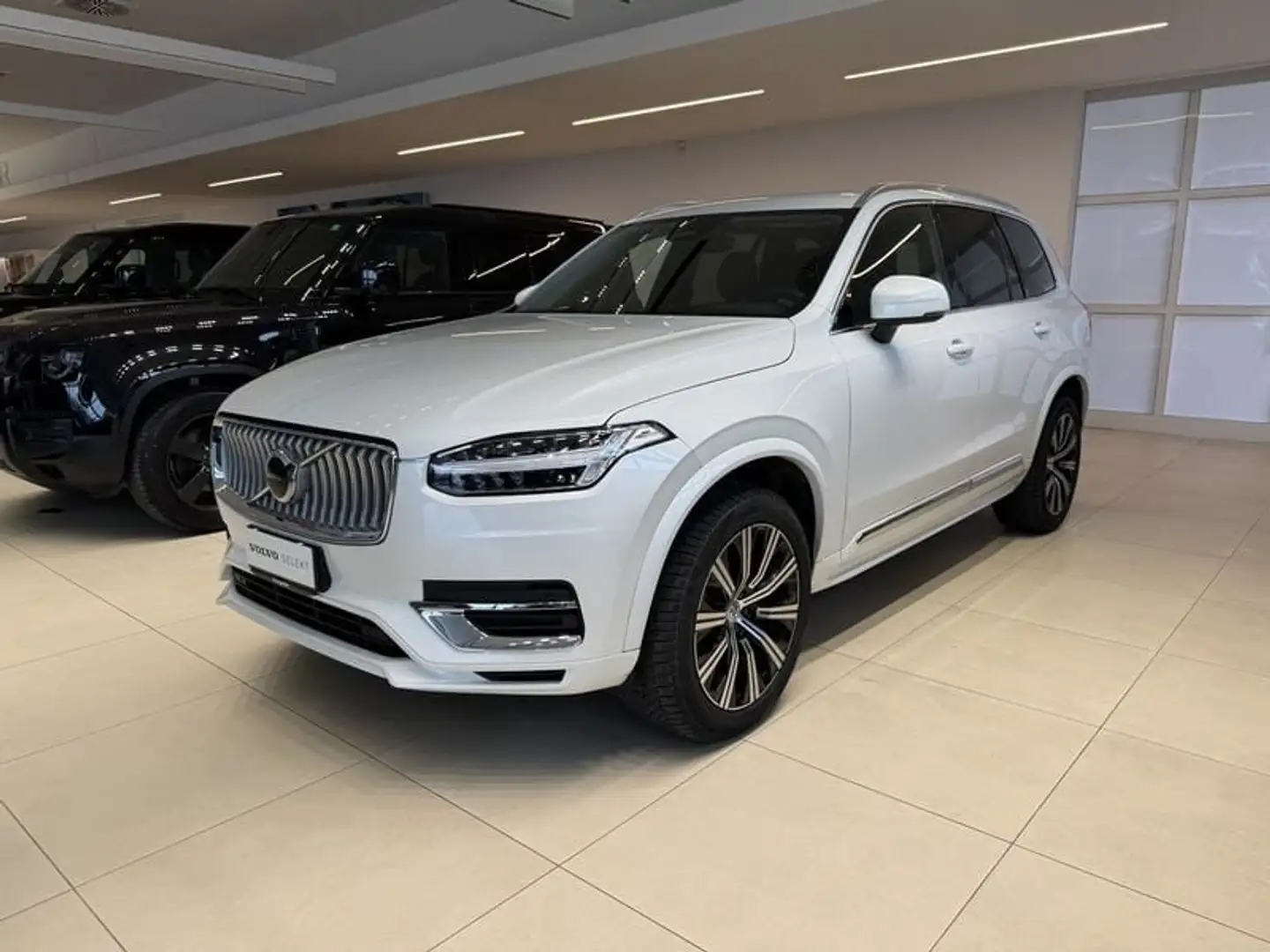 Volvo XC90 B5 (d) AWD automatico 7 posti Plus Bright Bianco - 1