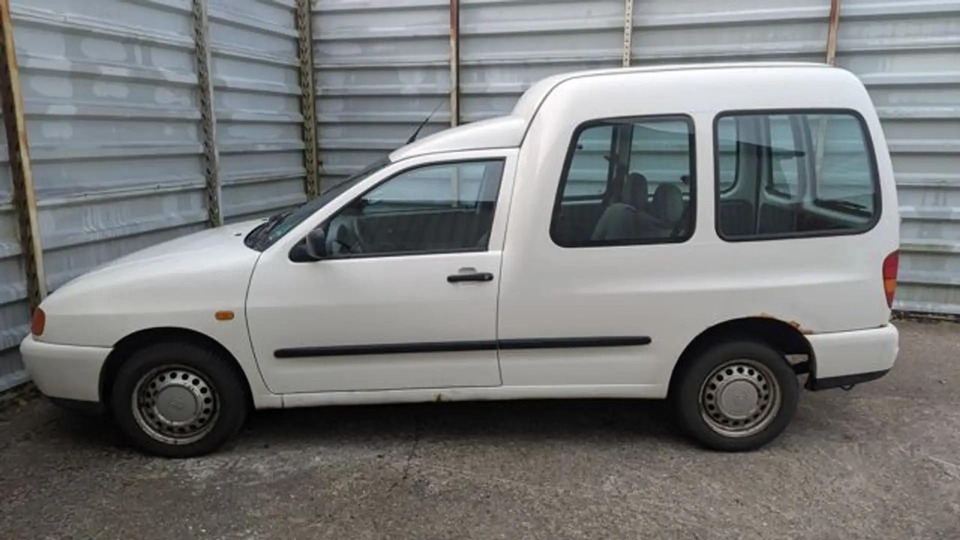 Volkswagen Caddy 1.4*AHK*5 Sitze* Weiß - 2
