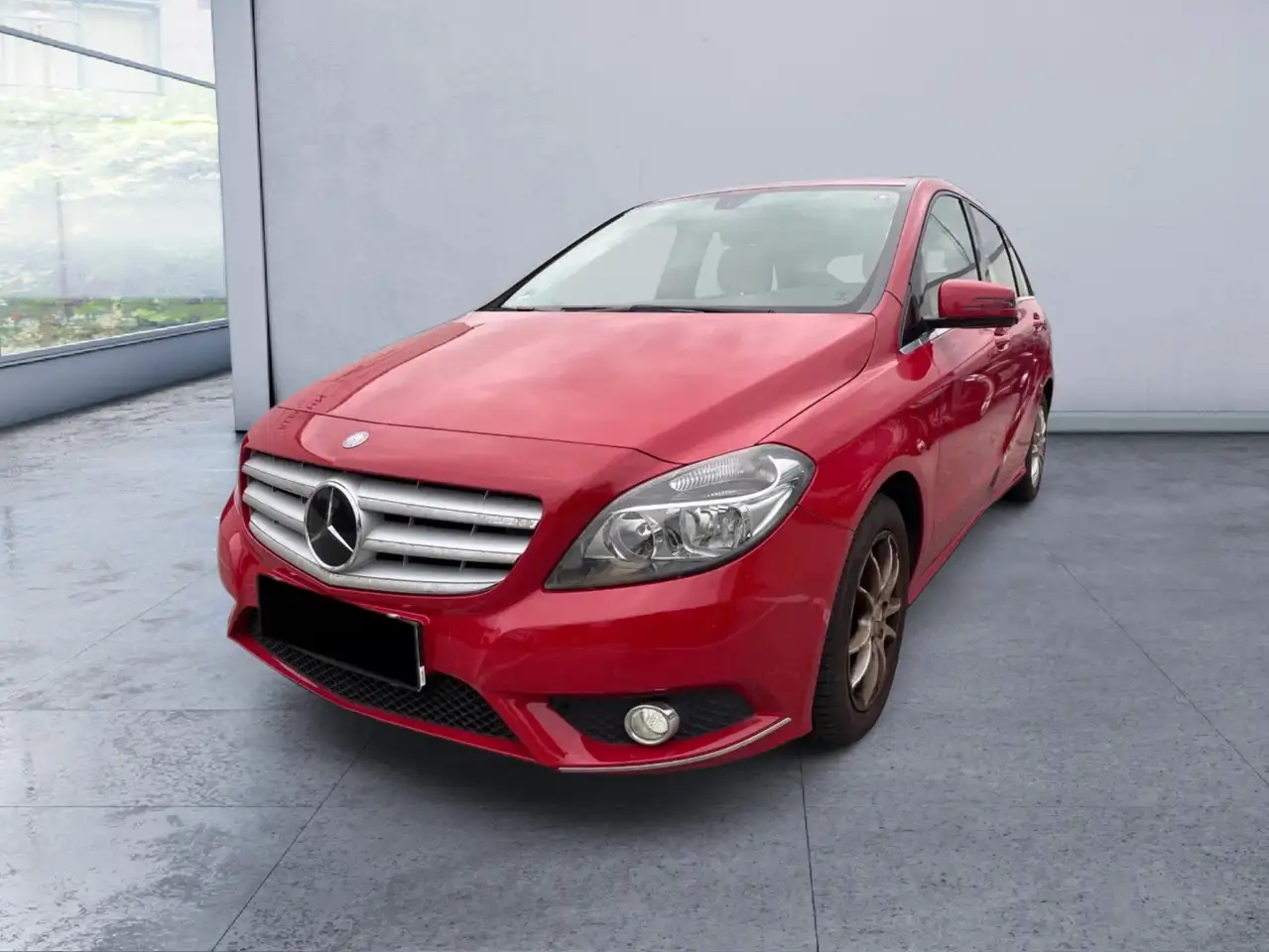 Mercedes-Benz B 180