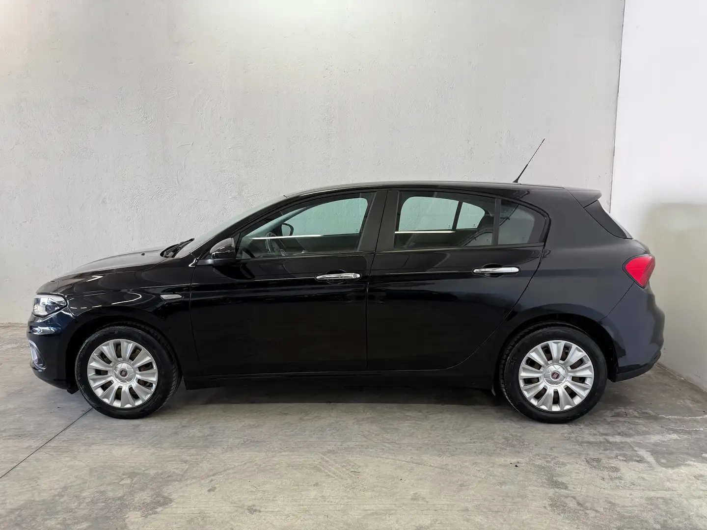 Fiat Tipo 5p 1.3 Mjt 95 Cv Lounge *NEOPATENTATI - UNICO PROP Nero - 2