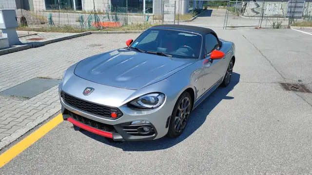 Abarth 124 Spider
