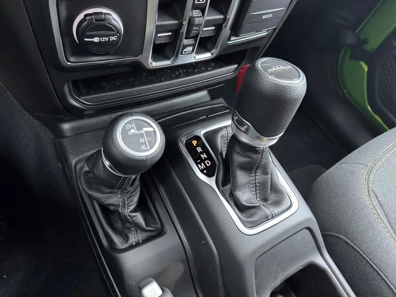 Jeep Gladiator снимка Jeep Gladiator