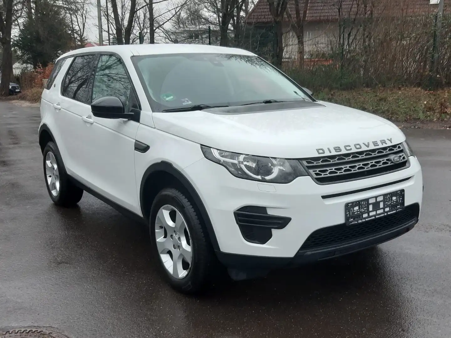 Land Rover Discovery Sport Pure Weiß - 2