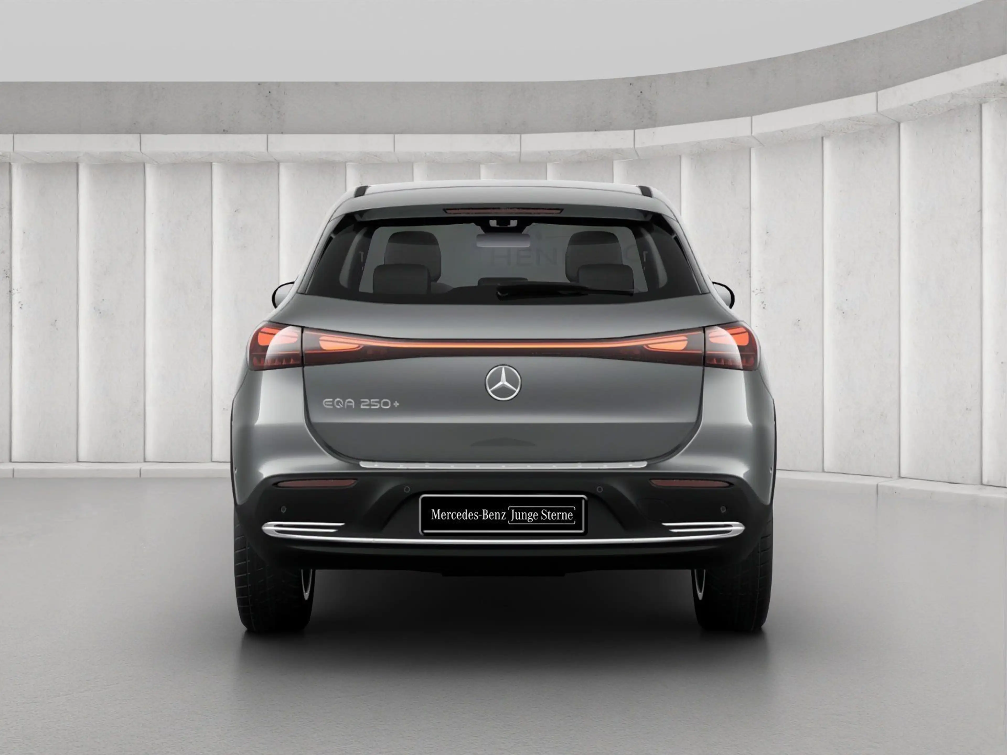 Mercedes-Benz EQA 250 + Electric Art Kamera DISTRONIC Totwinke — photo 3