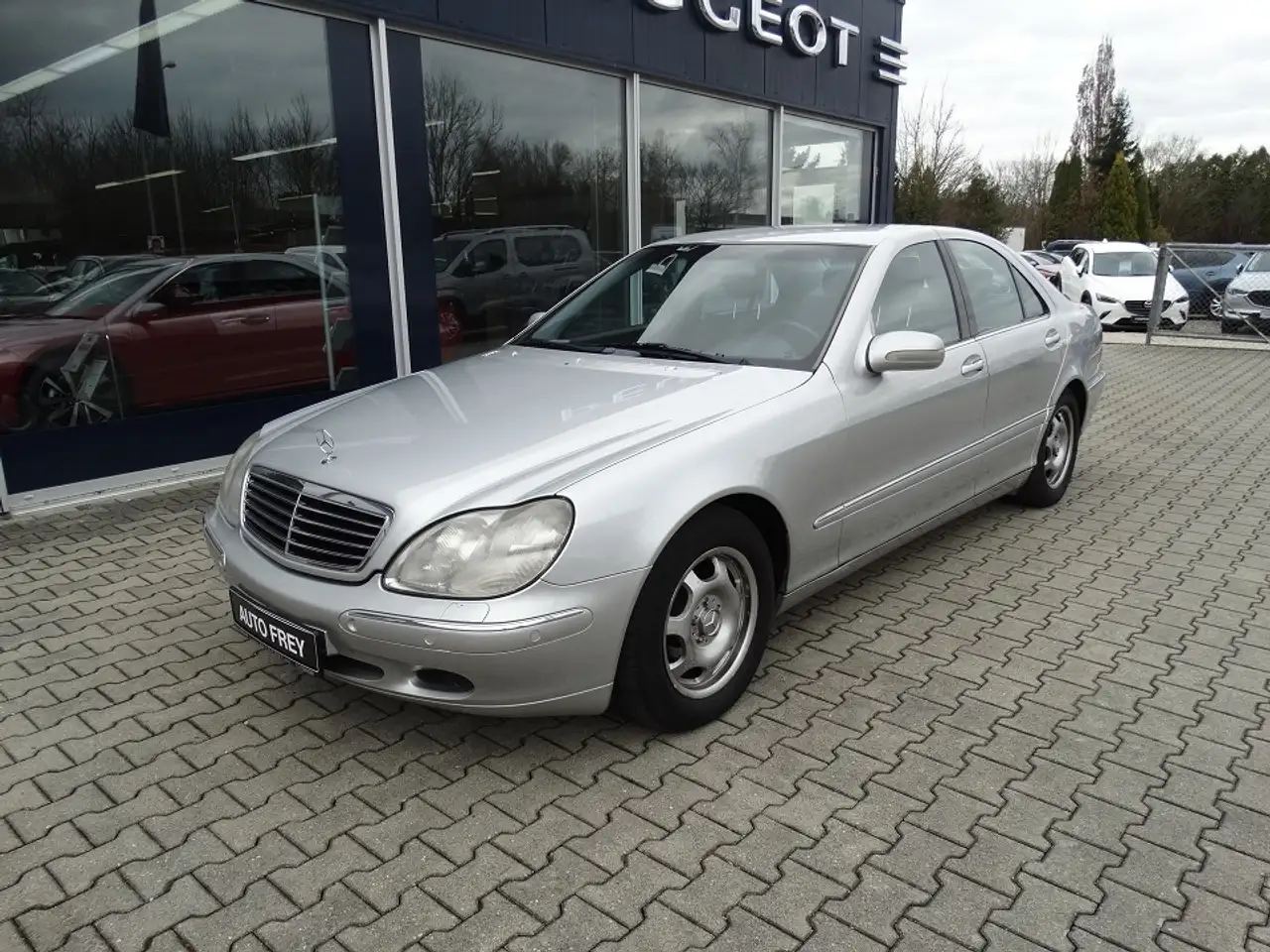 Mercedes-Benz S 320