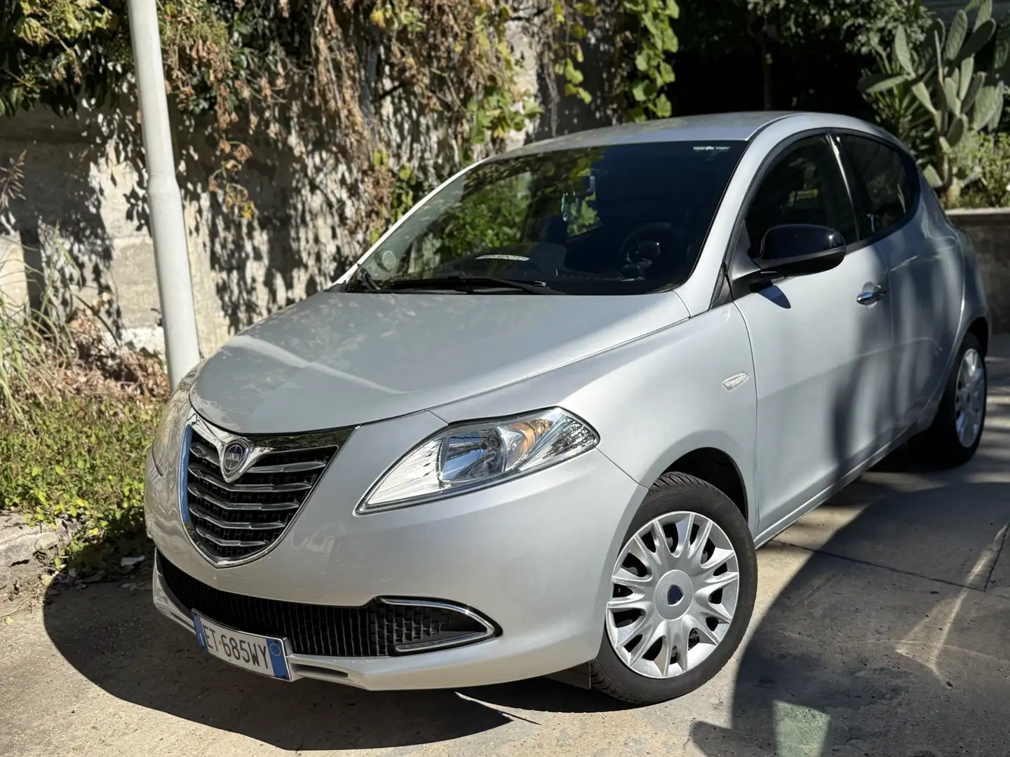 Lancia Ypsilon 1.2 8v Silver 69cv Euro 6B garazia 12 mesi Argento - 1