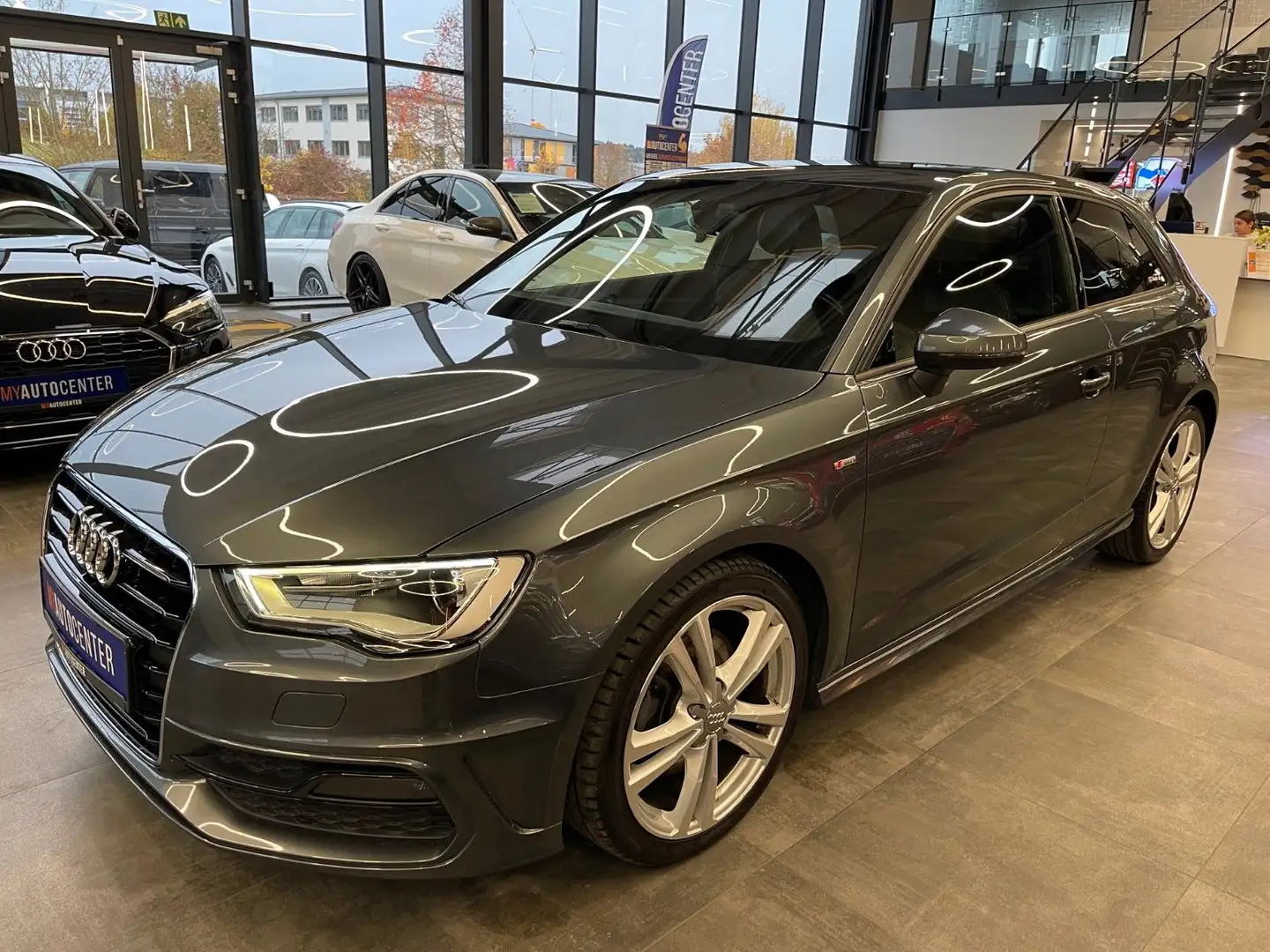 Audi A3 S line *Sportpaket*Klima*Xenon*PDC*Navi*SHZ* Grau - 2