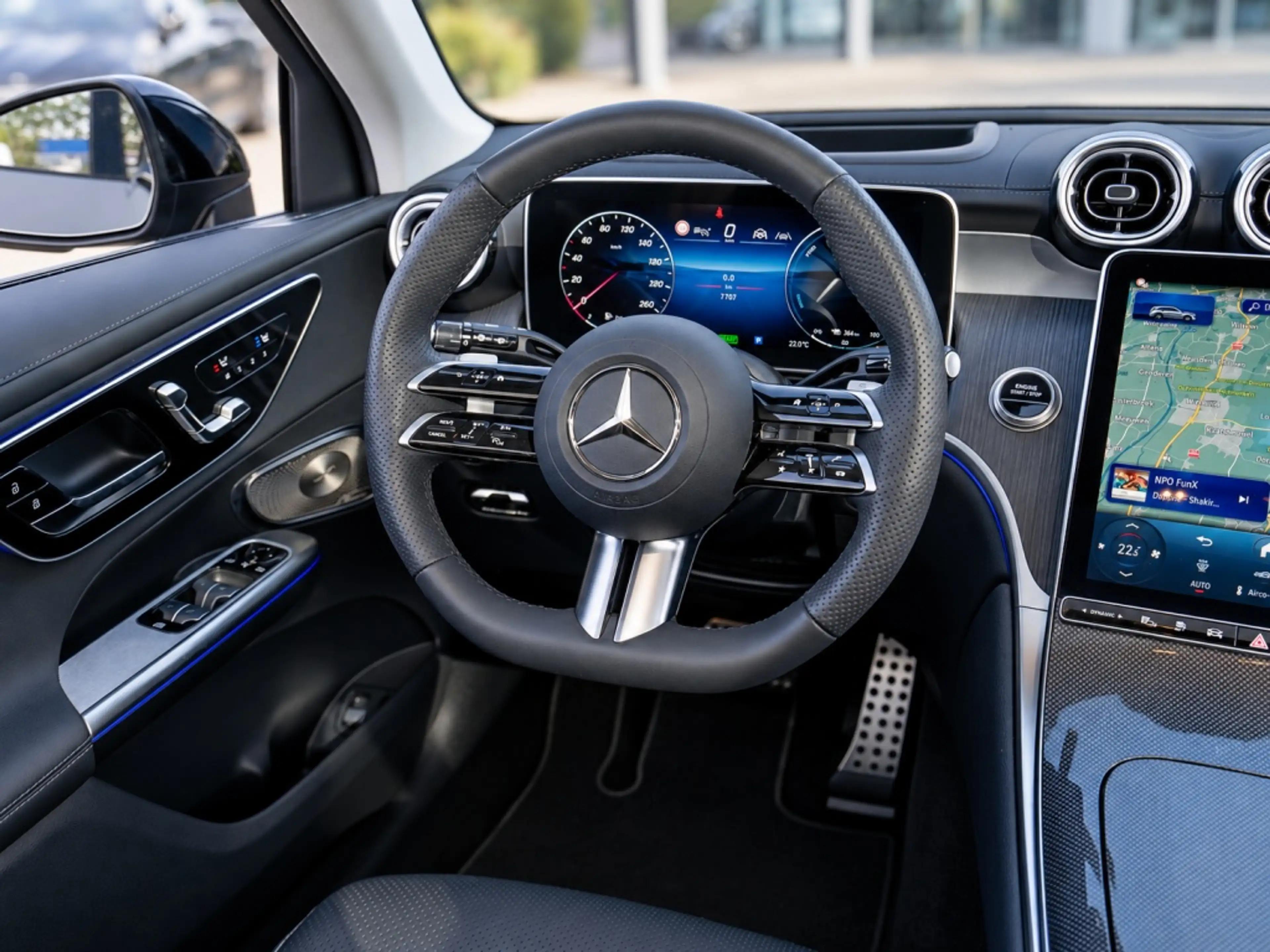 Mercedes-Benz GLC 400 GLC 400e 4MATIC AMG Line | Premium Plus | 2026 | L — photo 7