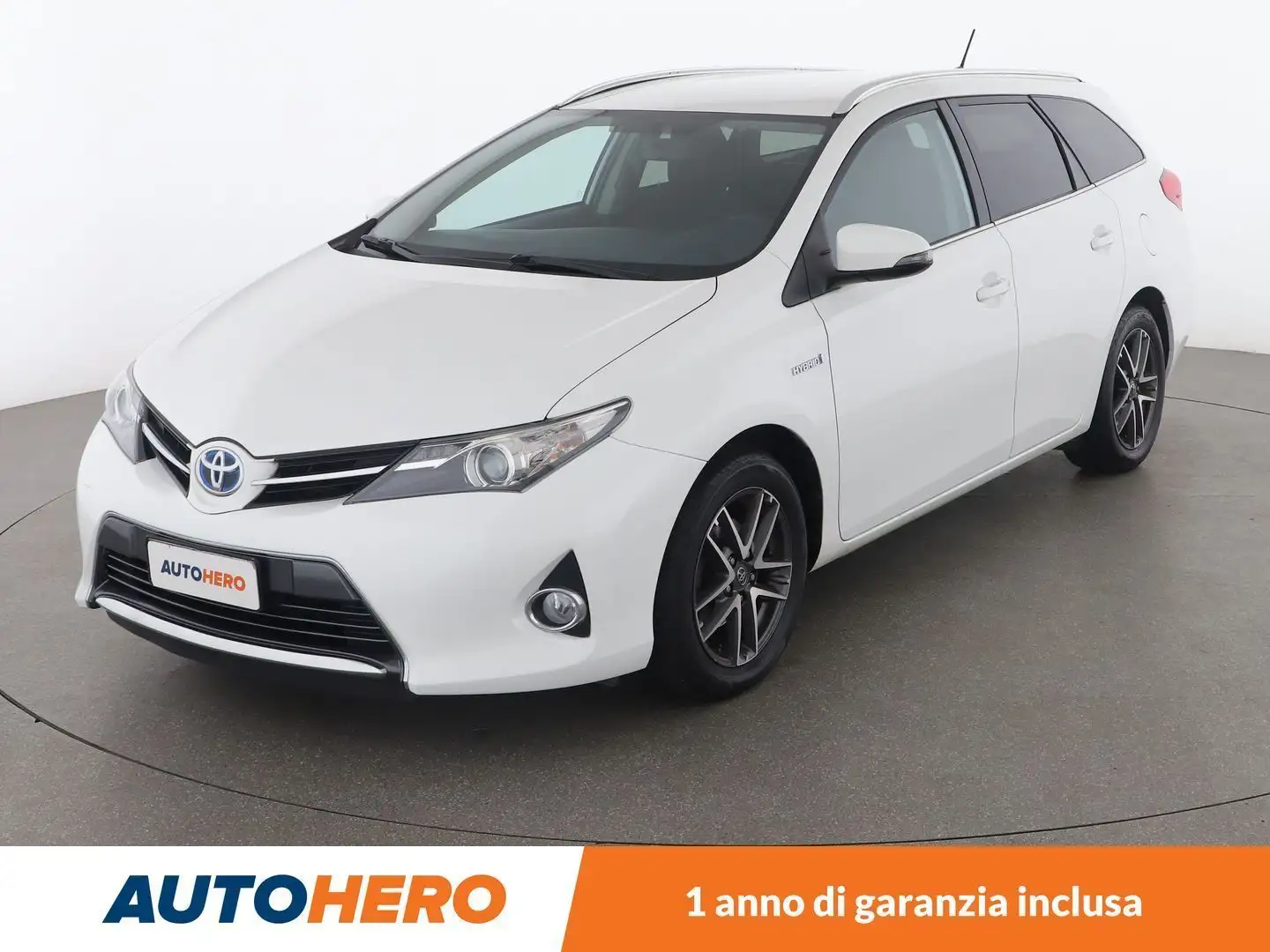 Toyota Auris 1.8 Hybrid Active FHEV Bianco - 1