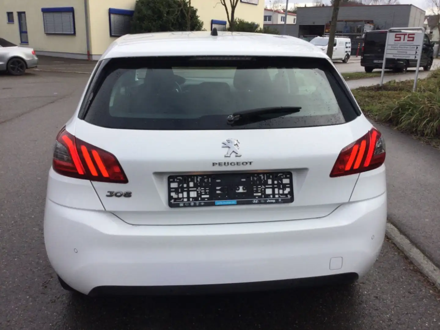 Peugeot 308 Active Pack Automatik 10000 EURO NETTO Weiß - 2
