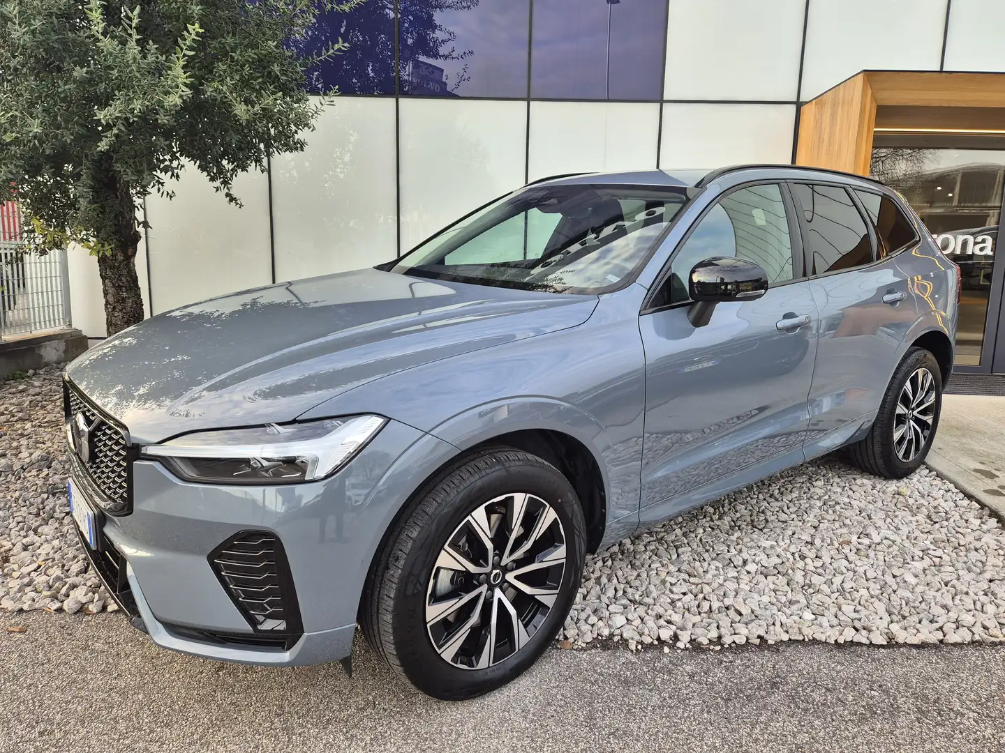 Volvo XC60 XC60 2.0 b4 Plus Dark AWD Automatico Grigio - 1