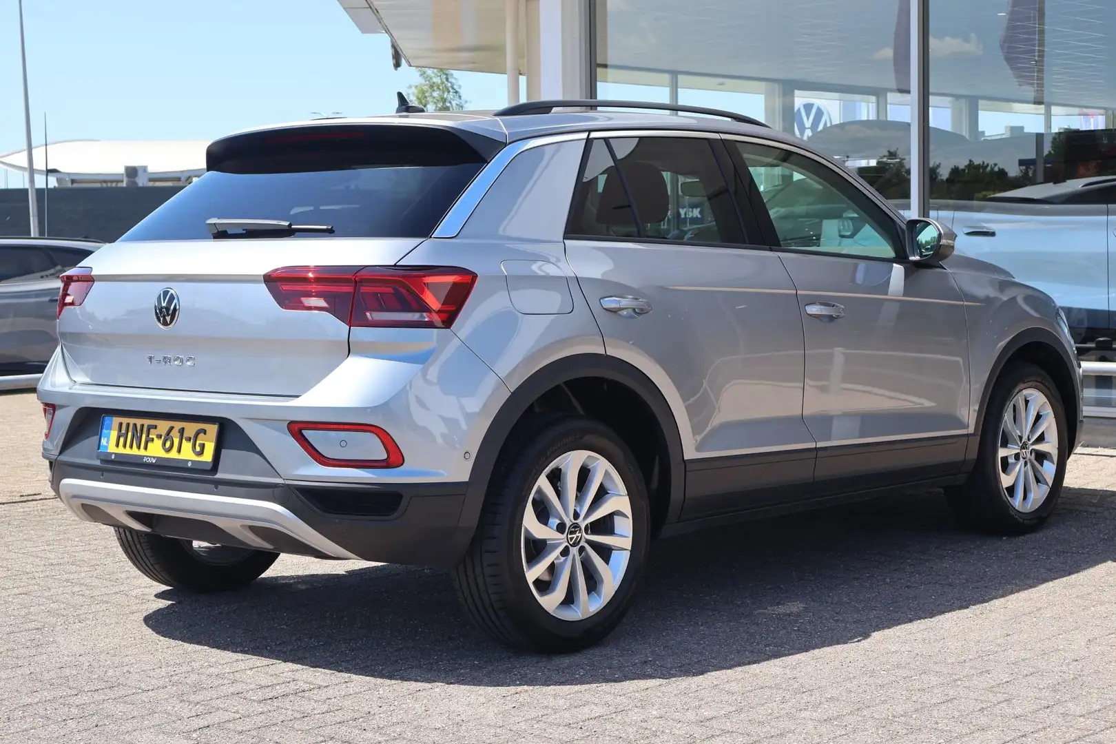 Volkswagen T-Roc 1.0 TSI 110pk Life Business | Android Auto/Apple C Gris - 2